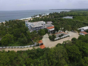 Гостиница Lagoon Paradise Beach Resort  Tangalla